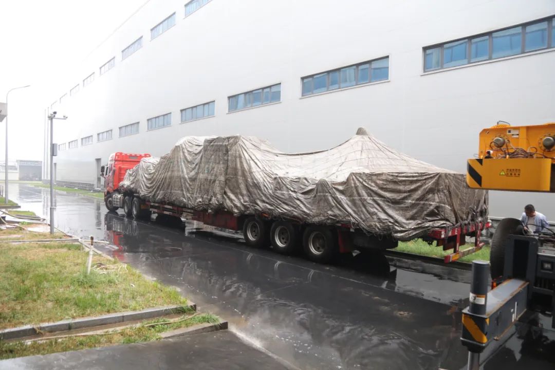 引進(jìn)新設(shè)備，助力新“智”造